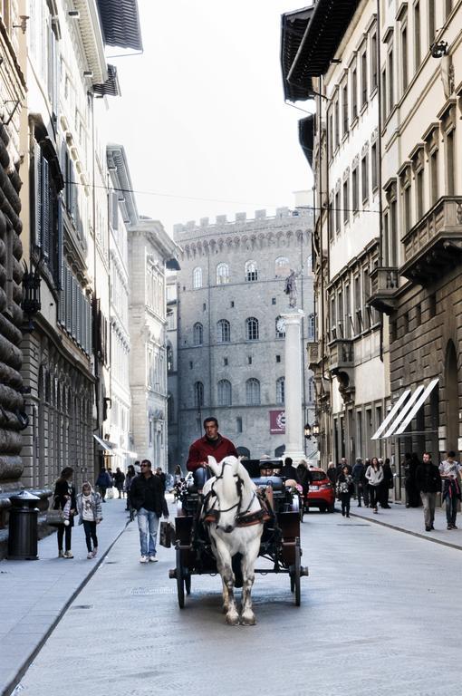 Riverside Apartment In Florenz Exterior foto